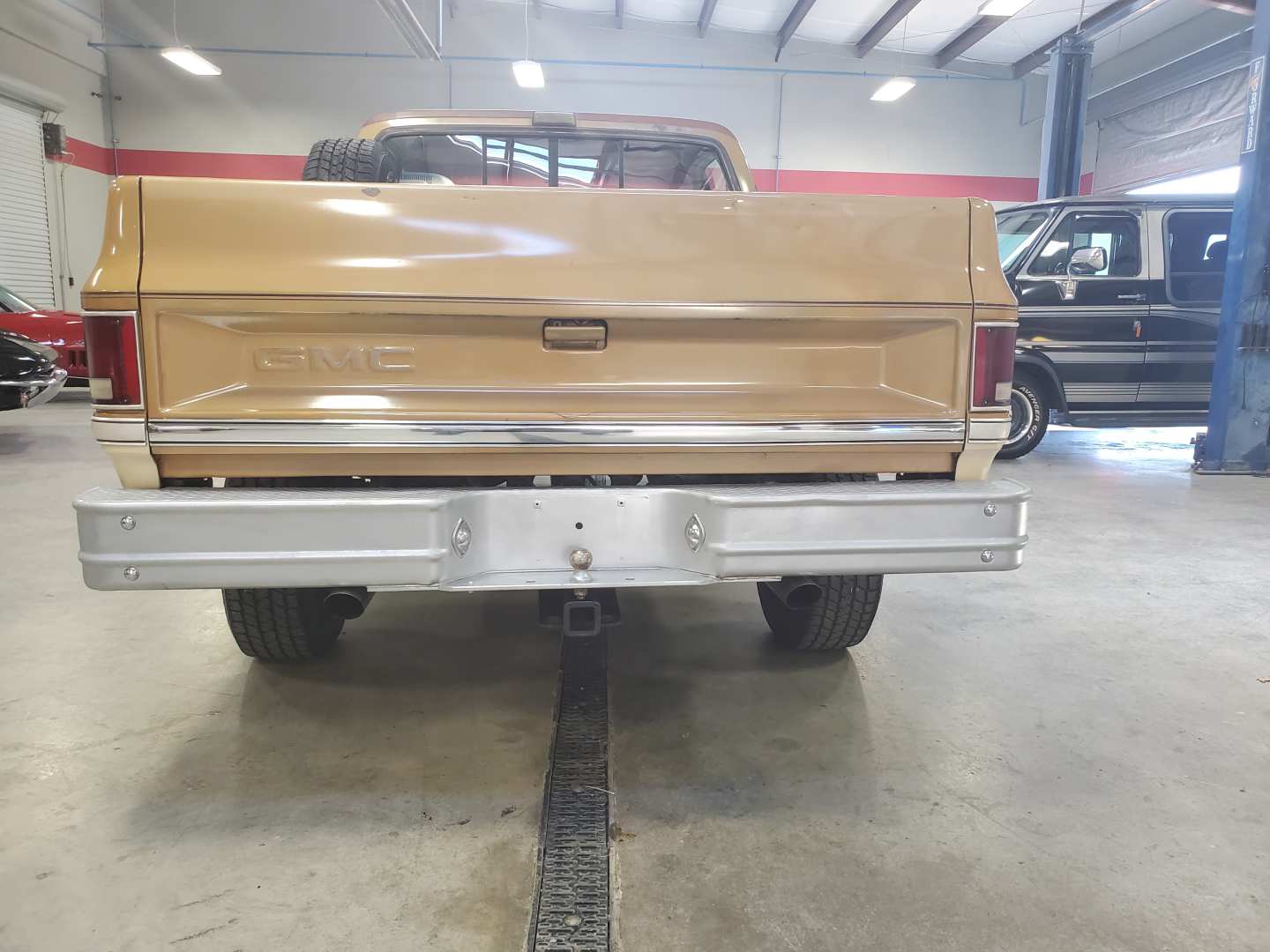 4th Image of a 1985 GMC K1500