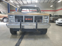 Image 3 of 12 of a 1985 GMC K1500