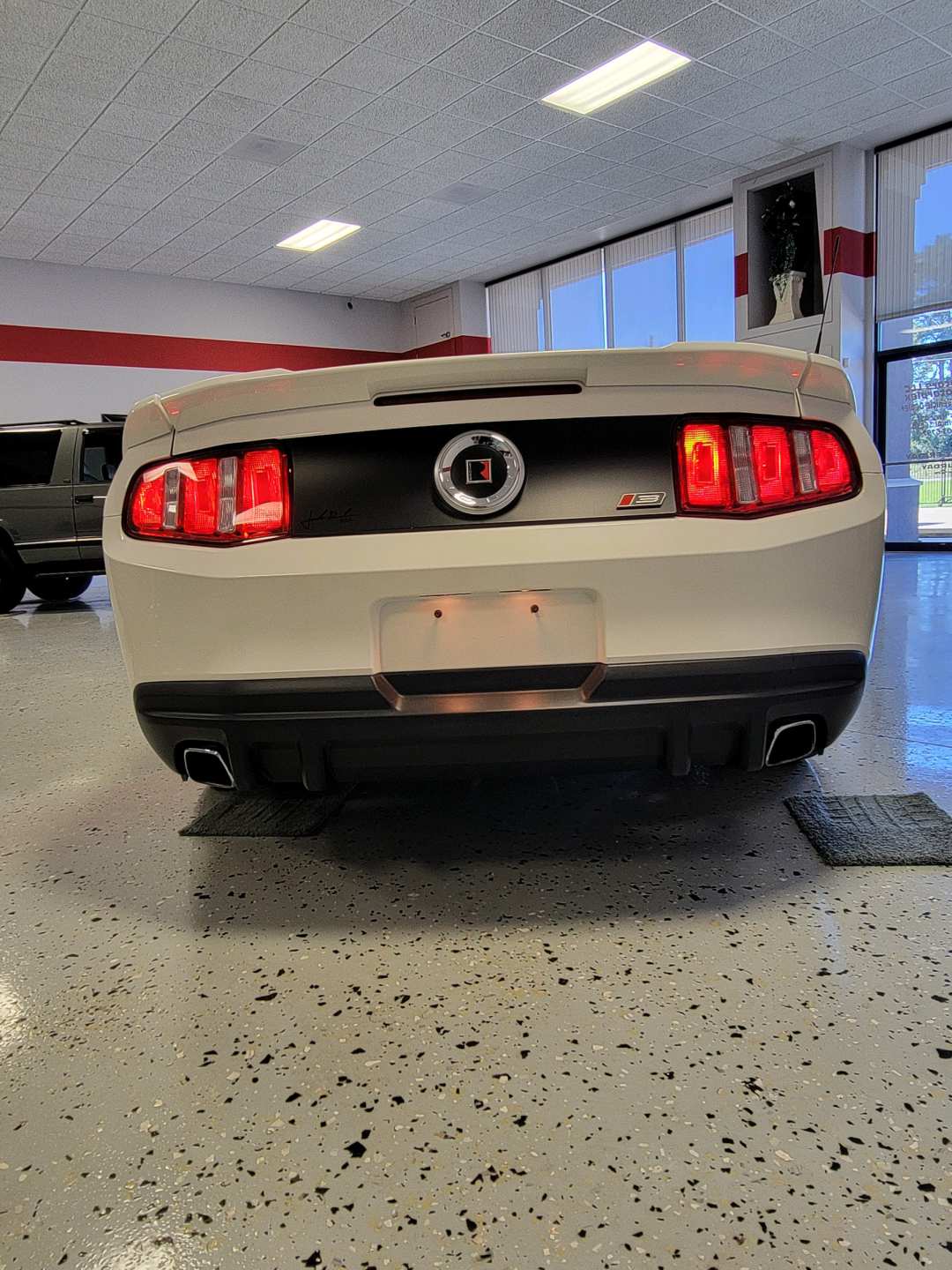 5th Image of a 2012 FORD MUSTANG