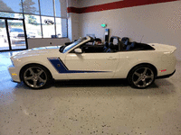 Image 6 of 24 of a 2012 FORD MUSTANG