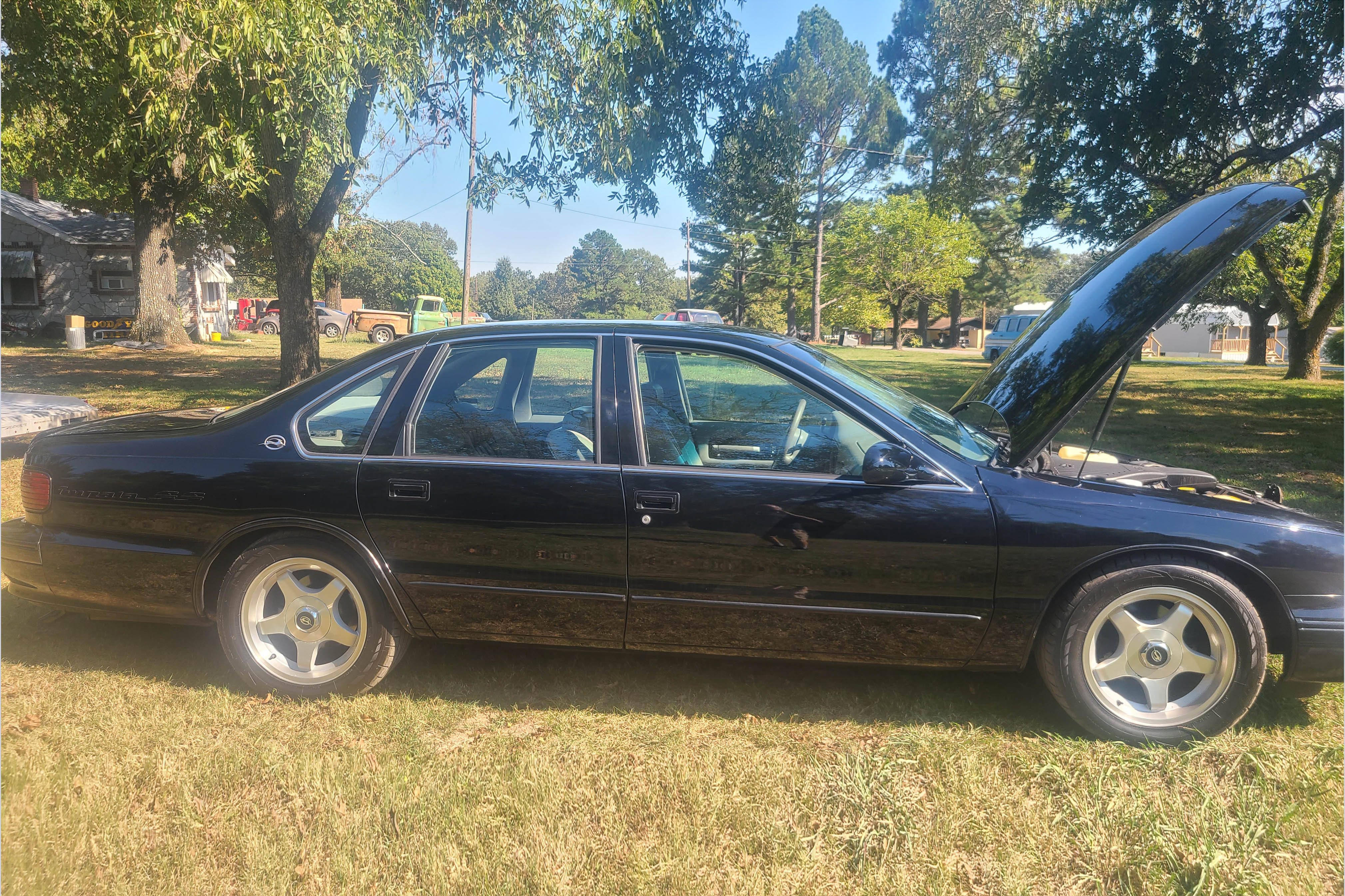 5th Image of a 1995 CHEVROLET IMPALA SS