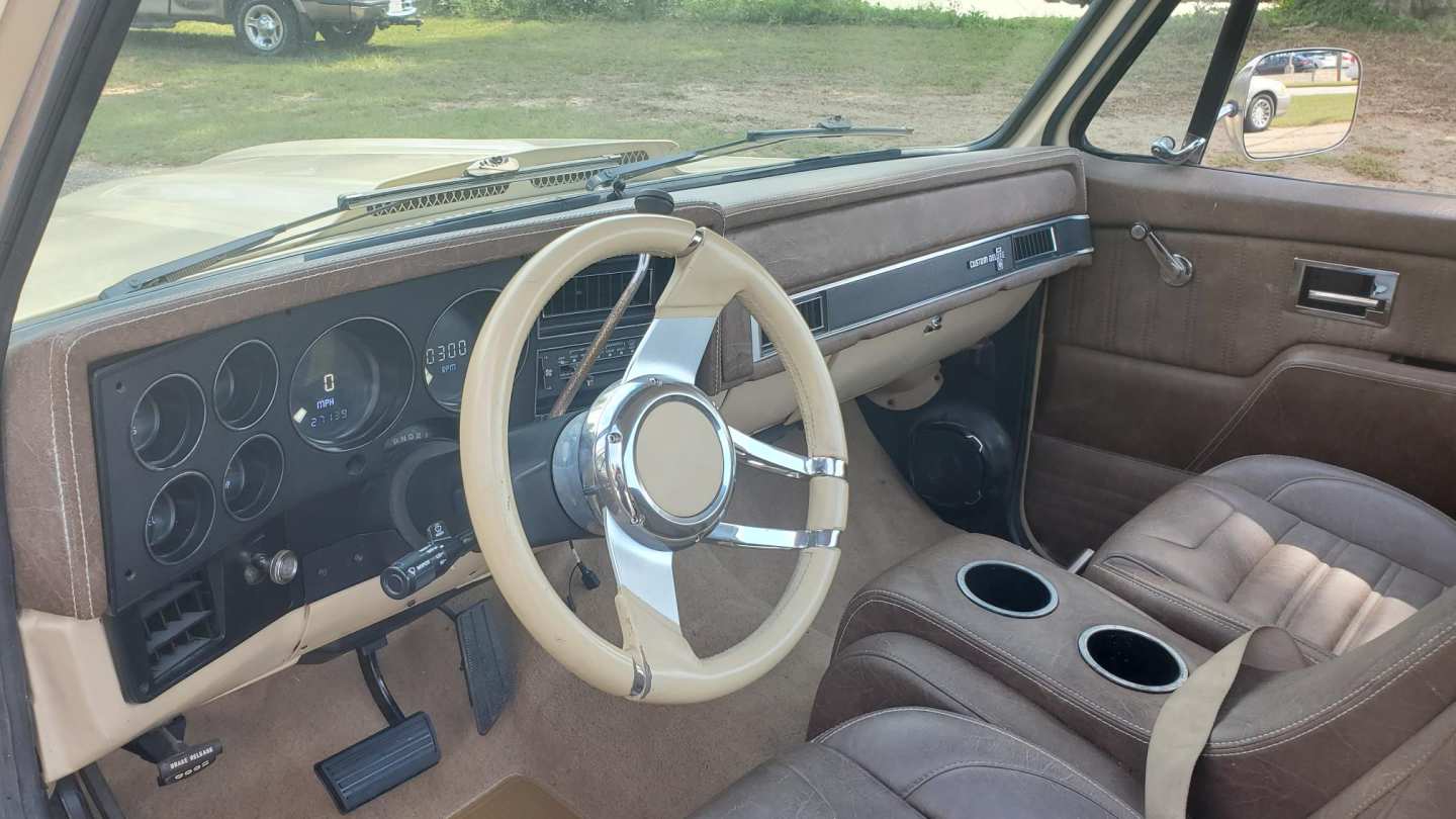 8th Image of a 1986 CHEVROLET C10