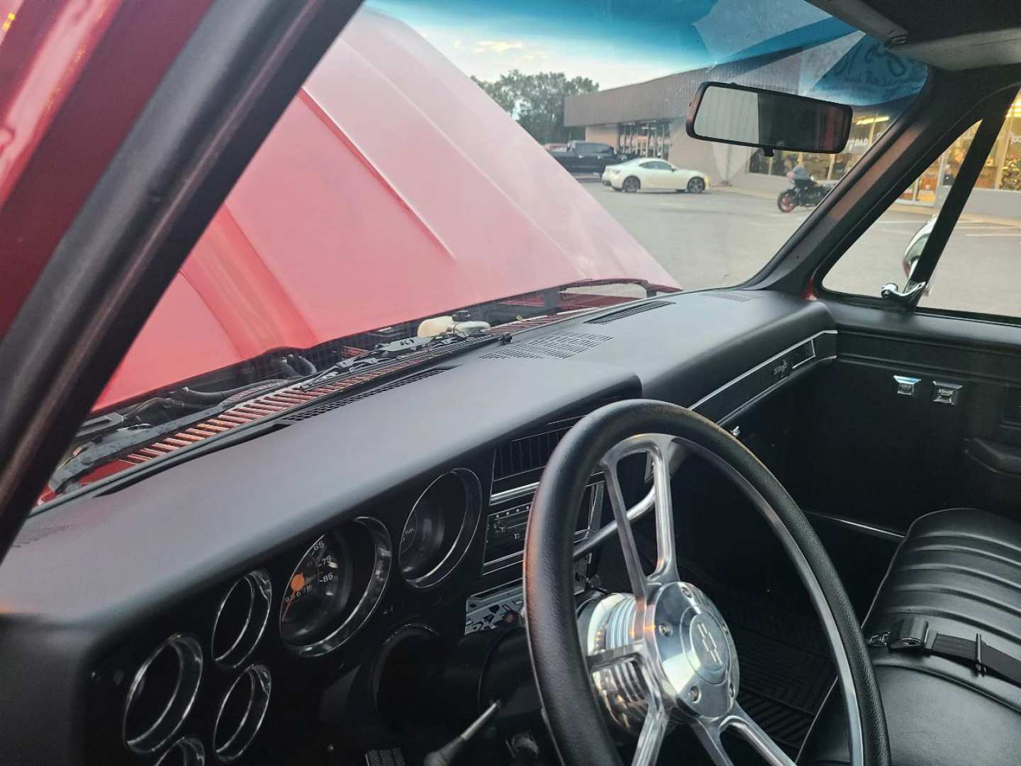 8th Image of a 1985 CHEVROLET C10