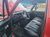 Image 9 of 11 of a 1985 CHEVROLET C10