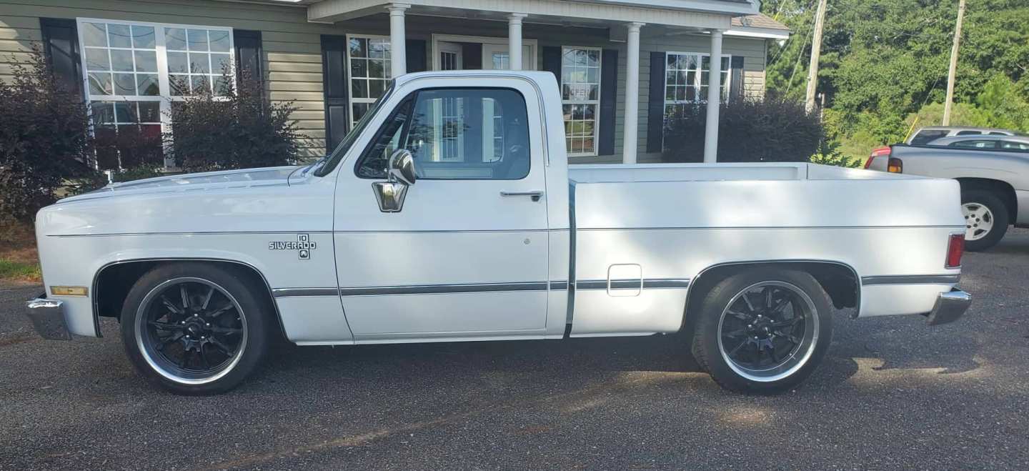 8th Image of a 1982 CHEVROLET C10