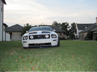 4th Image of a 2005 FORD                                               MUSTANG GT                                        