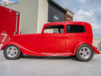 Image 2 of 8 of a 1933 FORD BUSINESS COUPE