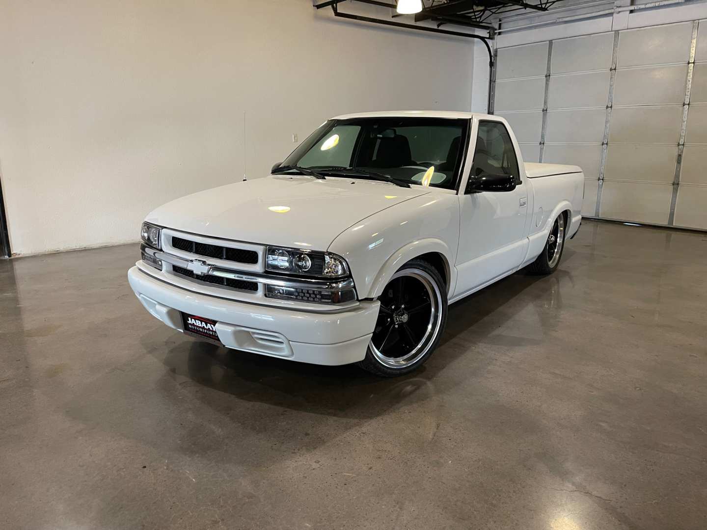 1st Image of a 2000 CHEVROLET S10
