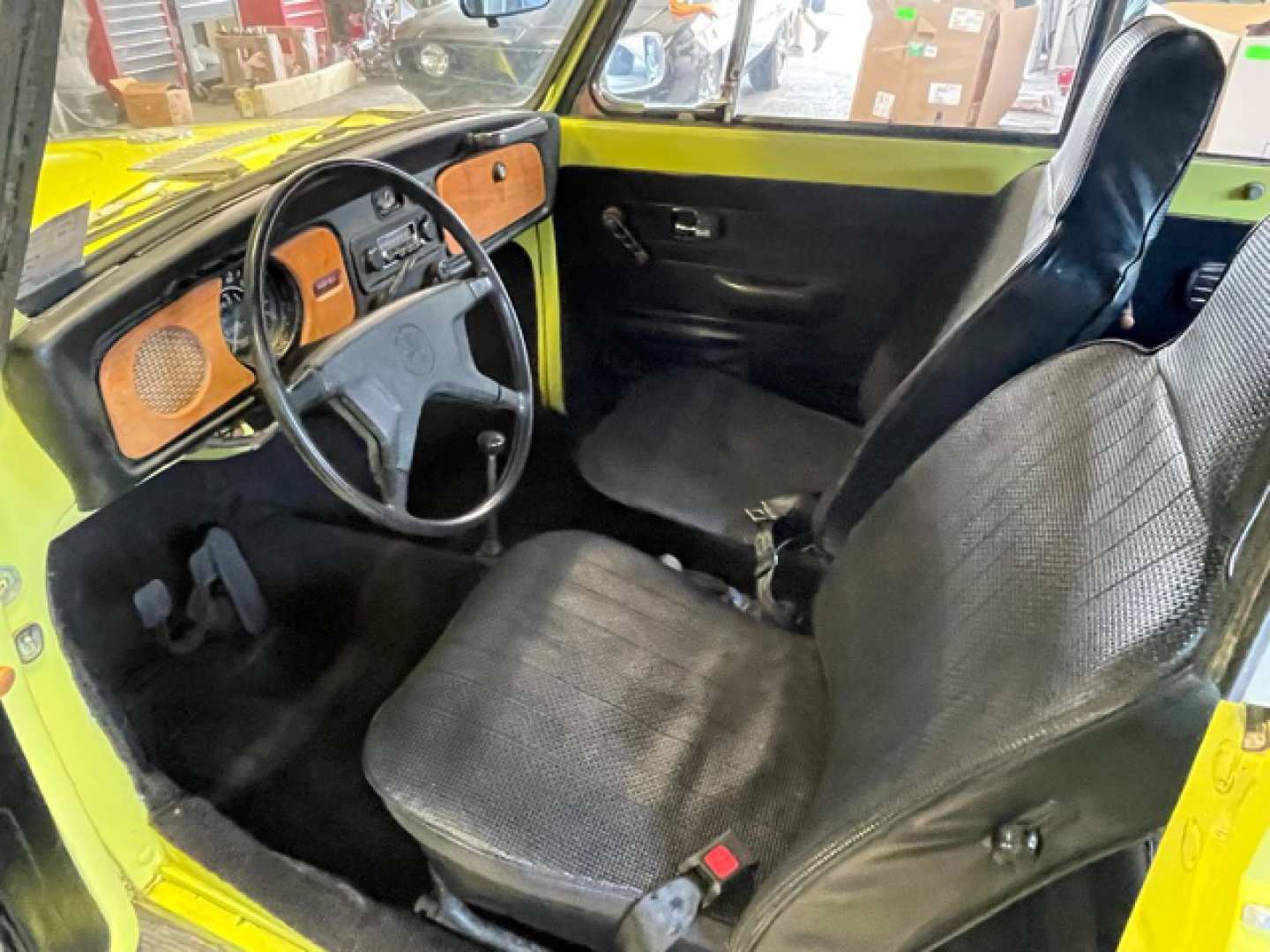 5th Image of a 1972 VOLKSWAGEN BEETLE