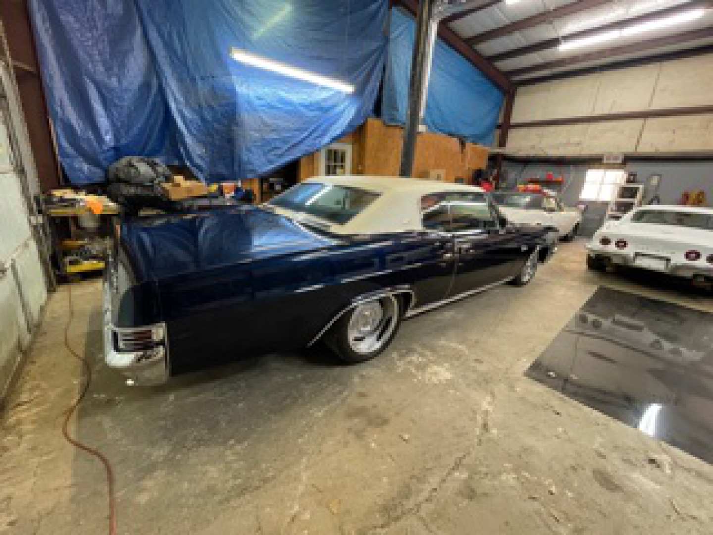 3rd Image of a 1966 CHEVROLET CAPRICE