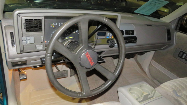 5th Image of a 1994 CHEVROLET C3500