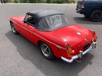 Image 2 of 10 of a 1973 MG MGB