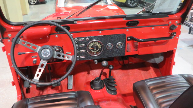 5th Image of a 1976 JEEP RED
