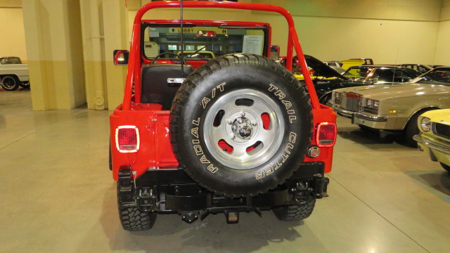 10th Image of a 1976 JEEP RED