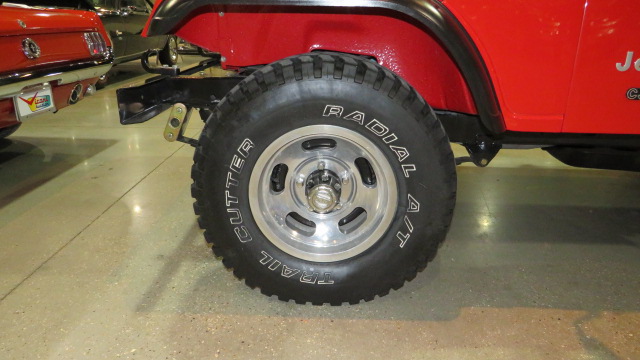 11th Image of a 1976 JEEP RED