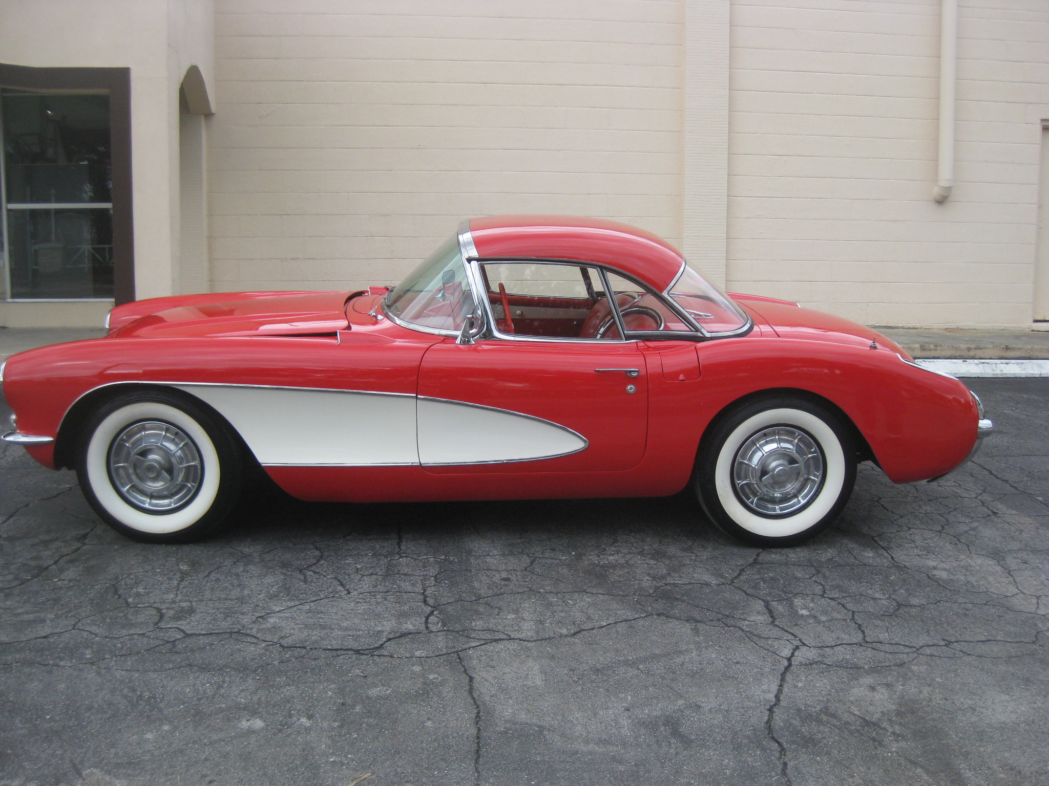 2nd Image of a 1956 CHEVROLET CORVETTE