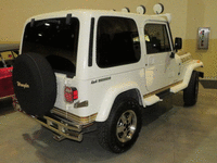 Image 15 of 19 of a 1988 JEEP WRANGLER YJ SPORT