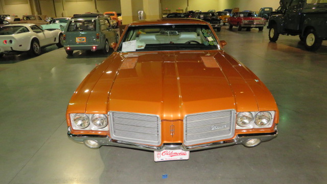 4th Image of a 1971 OLDSMOBILE CUTLASS