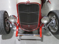 Image 4 of 12 of a 1932 FORD RDS