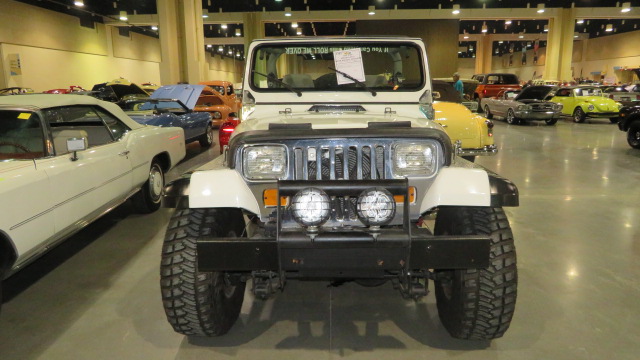 3rd Image of a 1989 JEEP WRANGLER S