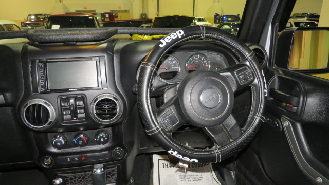 7th Image of a 2016 JEEP WRANGLER UNLIMITED RIGHT HAND DRIVE SPORT
