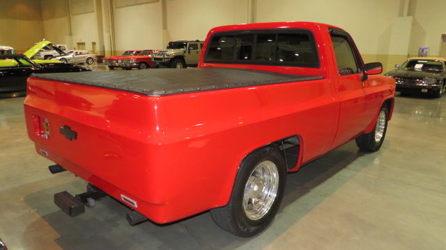 2nd Image of a 1982 CHEVROLET C10