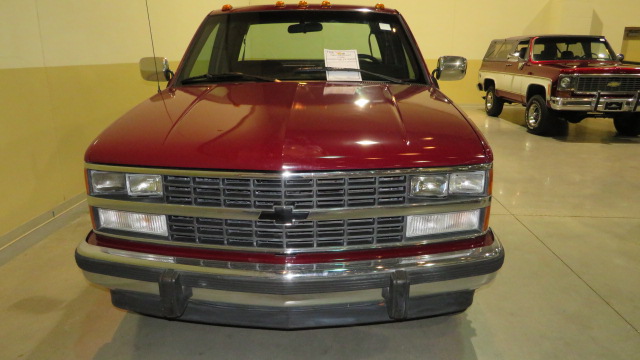 3rd Image of a 1989 CHEVROLET C3500