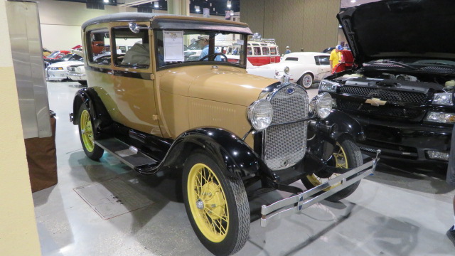2nd Image of a 1929 FORD TUDOR