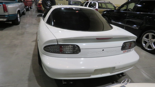 11th Image of a 1997 CHEVROLET CAMARO Z28 SS