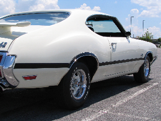 3rd Image of a 1972 OLDSMOBILE                                         442                                               