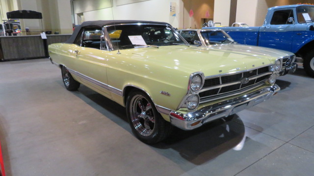 2nd Image of a 1967 FORD FAIRLANE