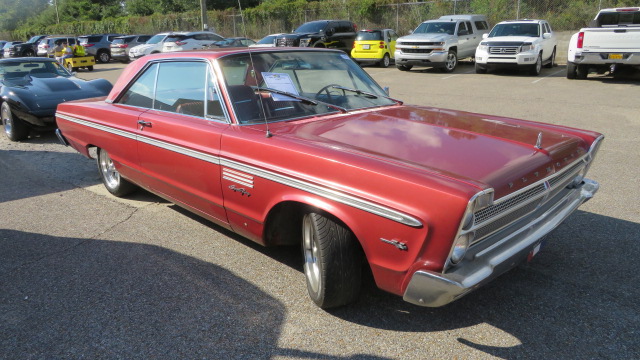 2nd Image of a 1965 PLYMOUTH FURY