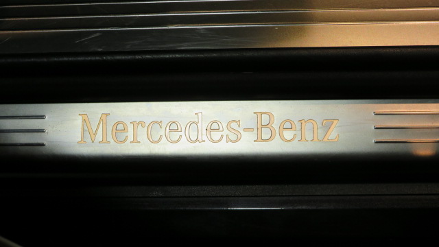 12th Image of a 2014 MERCEDES-BENZ SL-CLASS SL550