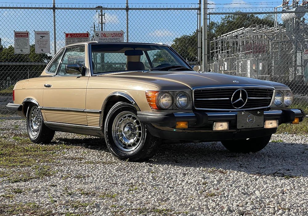 2nd Image of a 1985 MERCEDES-BENZ 380 380SL