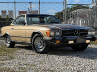 Image 2 of 40 of a 1985 MERCEDES-BENZ 380 380SL