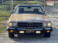 Image 9 of 40 of a 1985 MERCEDES-BENZ 380 380SL