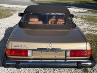 Image 10 of 40 of a 1985 MERCEDES-BENZ 380 380SL