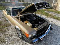 Image 36 of 40 of a 1985 MERCEDES-BENZ 380 380SL
