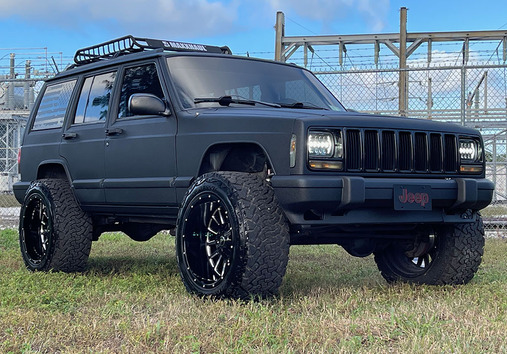4th Image of a 1998 JEEP CHEROKEE LIMITED