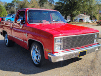 Image 2 of 11 of a 1982 CHEVROLET C10