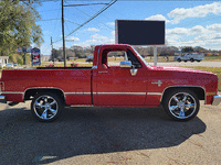 Image 5 of 11 of a 1982 CHEVROLET C10