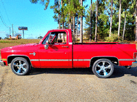 Image 6 of 11 of a 1982 CHEVROLET C10