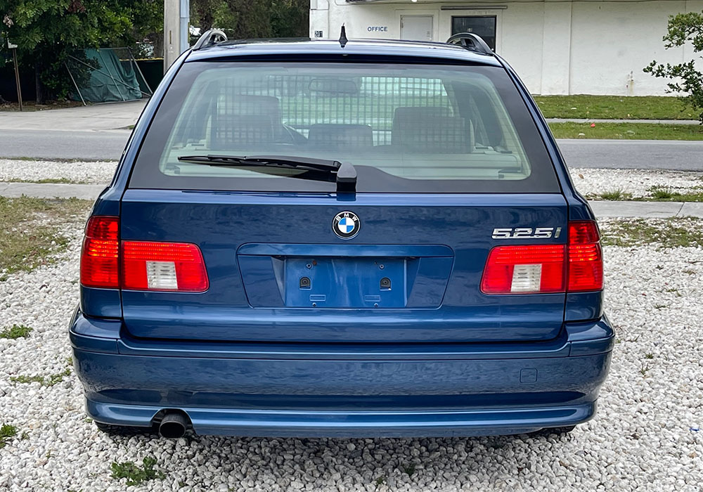 8th Image of a 2002 BMW 5 SERIES 525I