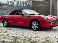 Image 3 of 25 of a 2003 FORD THUNDERBIRD