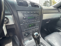 Image 18 of 25 of a 2003 FORD THUNDERBIRD
