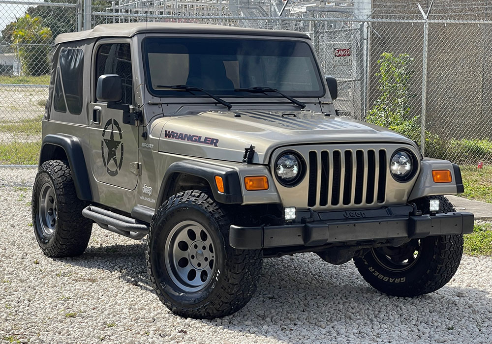 3rd Image of a 2004 JEEP WRANGLER