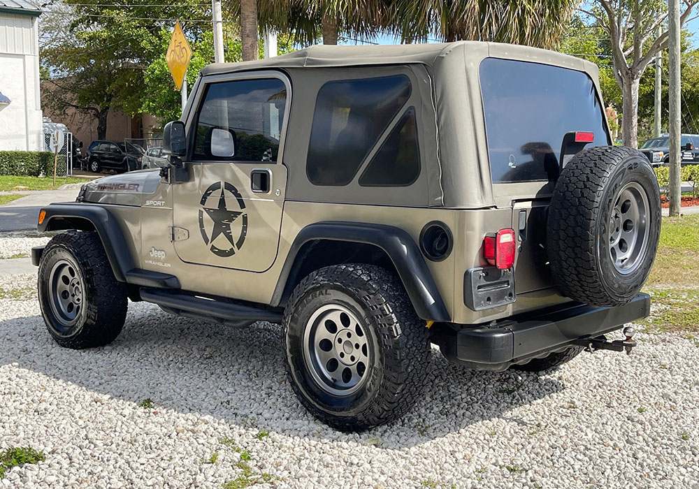 9th Image of a 2004 JEEP WRANGLER