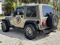 Image 9 of 28 of a 2004 JEEP WRANGLER