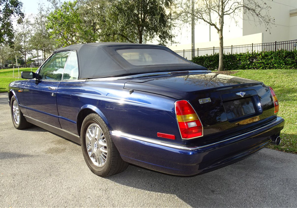 5th Image of a 2000 BENTLEY AZURE