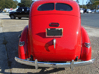 Image 4 of 18 of a 1940 FORD DELUXE